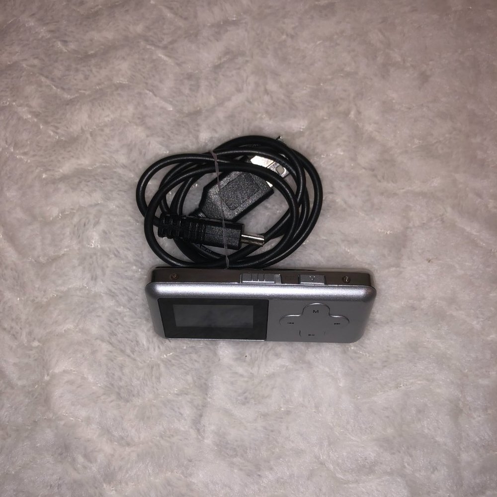 MP3 player - Picture 2 of 4